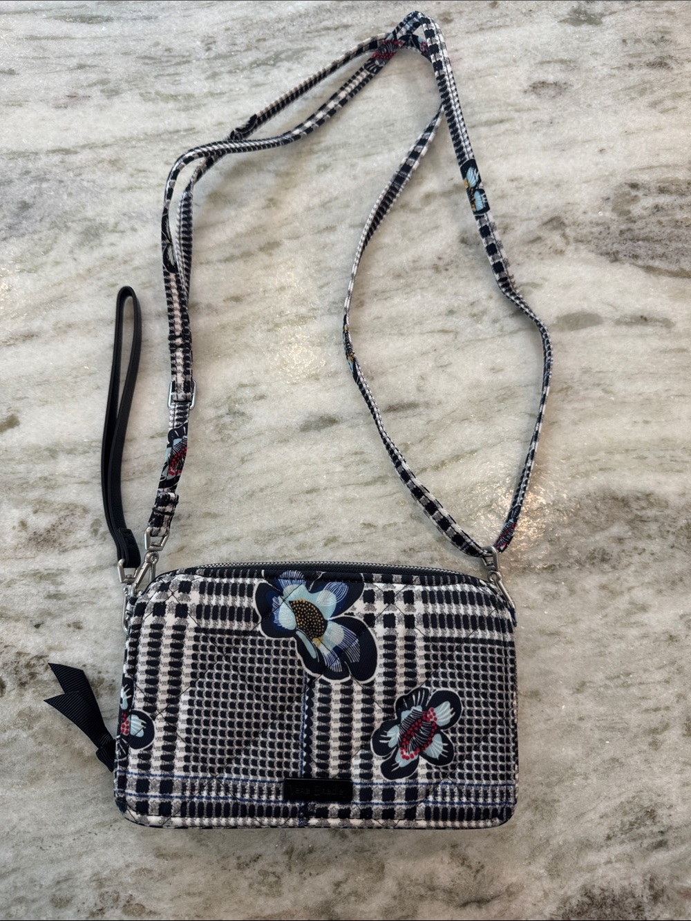 Vera Bradley RFDI Bedford Plaid On The Go Wristlet‎ Removable Strap Plaid Floral